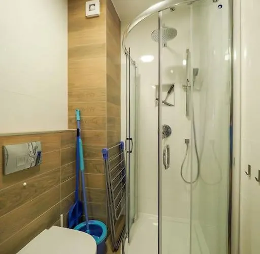 아파트 Przy Plazy / 1st Line 레왈